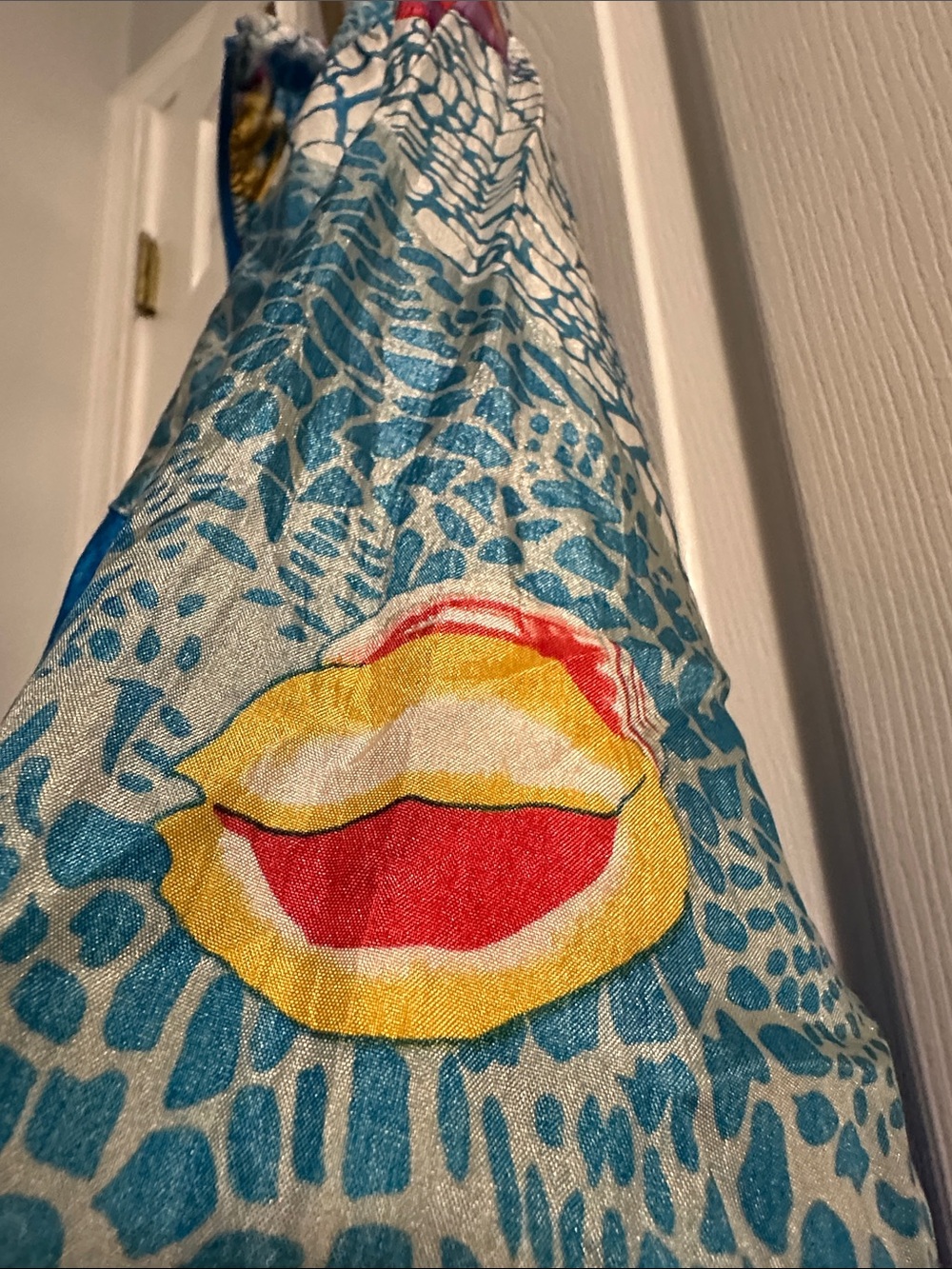 Blue Patterned Shell-Print Women's Raincoat - Picture 5 of 7